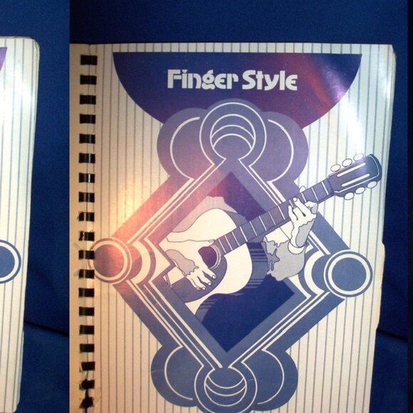 VINTAGE PARTIAL GUITAR PLAYING MUSIC INSTRUCTION BOOK - SPIRAL BOUND - Picture 5 of 6
